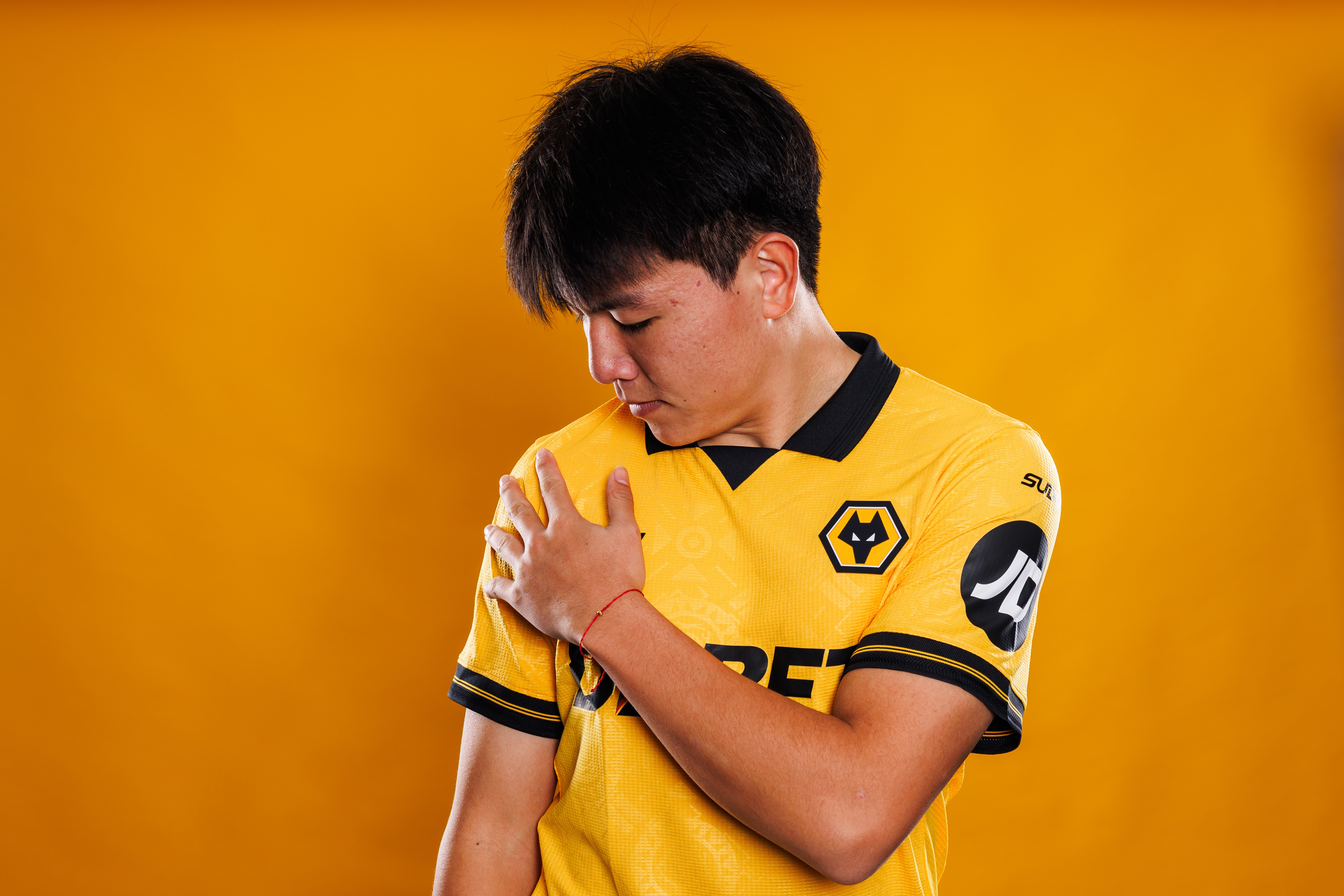 东体:狼队为徐彬动用宝贵的ESC名额,应该也是看到他未来的潜力